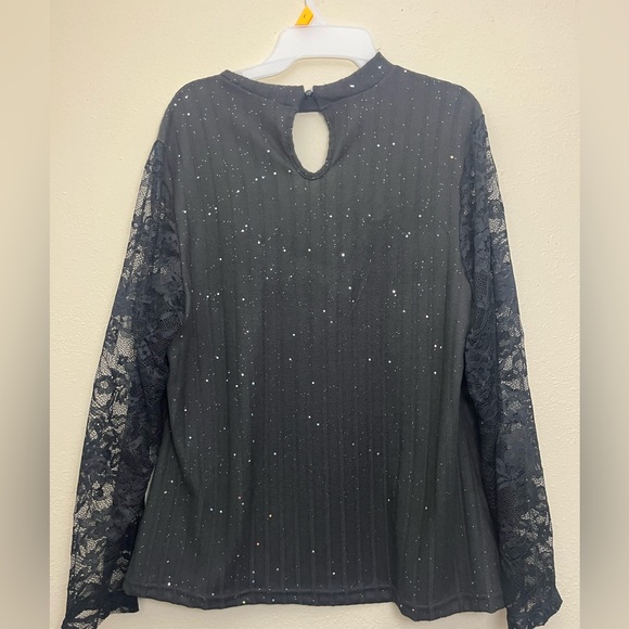 SHEIN Top - Picture 6 of 7